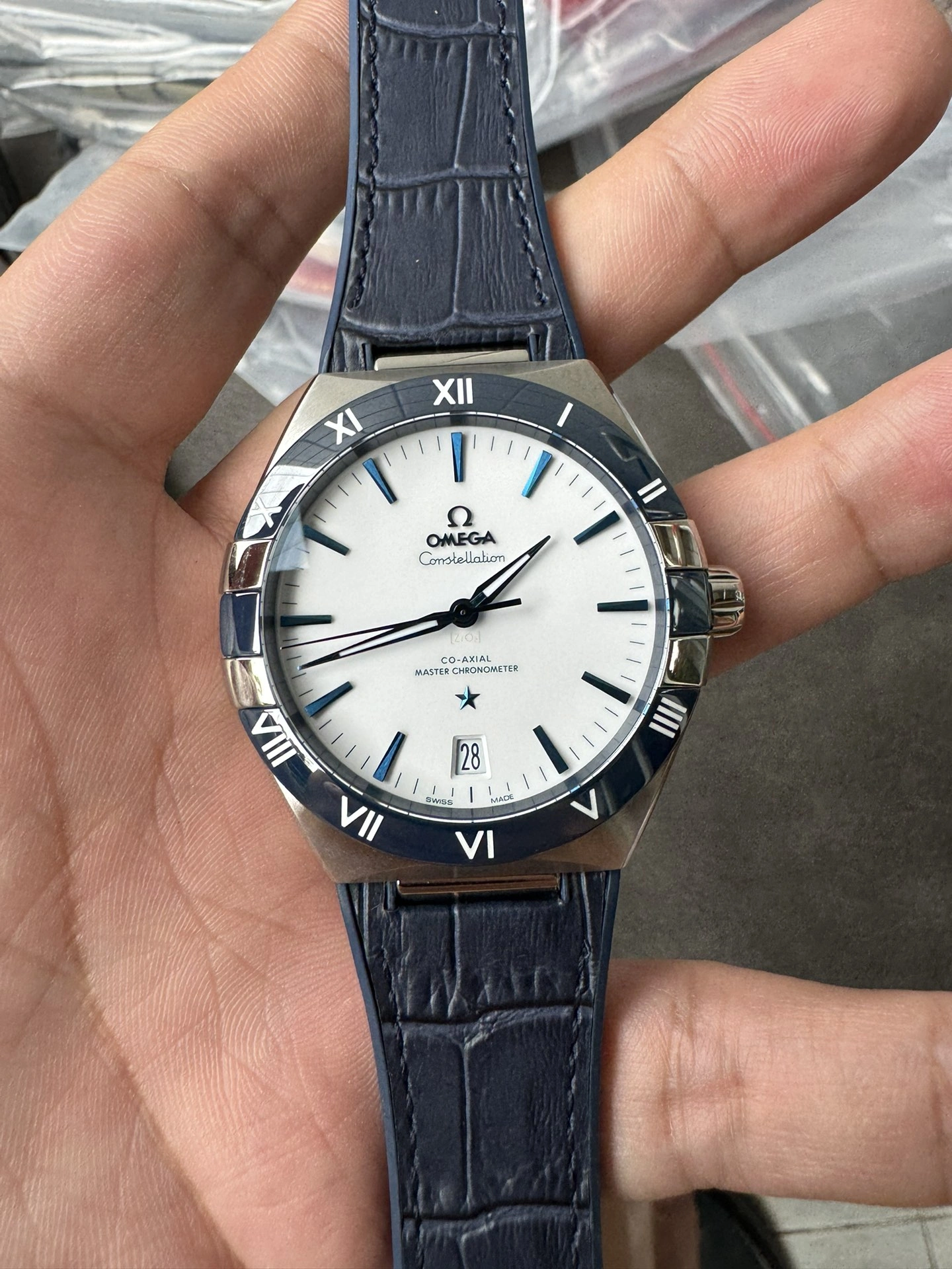 Versatile CBD Factory Omega Constellation Master Chronometer 41mm White Dial Blue Ceramic Bezel (131.33.41.21.04.001) 1:1 Super Clone – DD8900 Movement 344